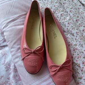 Chanel Hot Pink Patent Leather Flats – Size 37.5